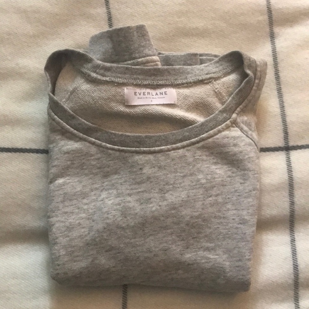 Everlane grey crewneck sweatshirt, size S